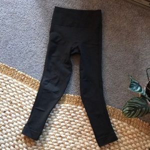 Lululemon shaping workout legging